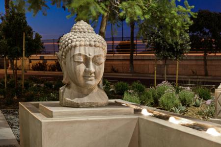 Holiday Inn Express & Suites Anaheim Resort Area by IHG - 32