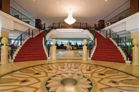 Grand Excelsior - 13