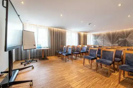 Post Alpine Cityflair - 19