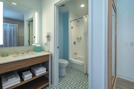 Universal's Endless Summer Resort – Dockside Inn and Suites - 31
