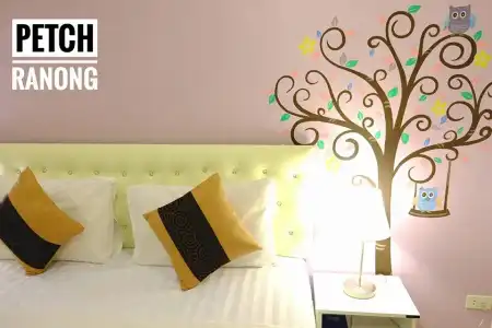 Petch Ranong at Town - 11