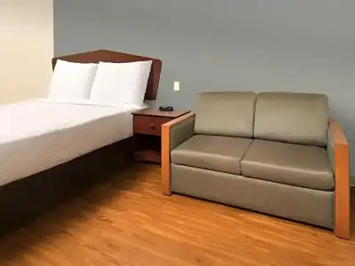 WoodSpring Suites Topeka - 24