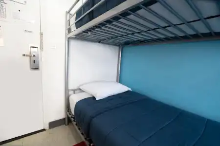 West Side YMCA Hostel - 50