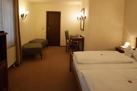 & Restaurant Klosterhof - 36