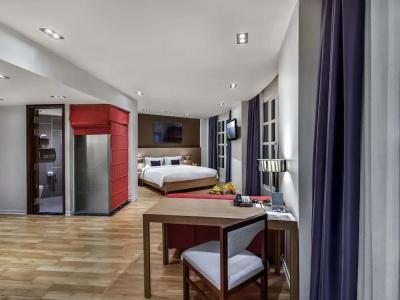 Mercure Hanoi La Gare - 83