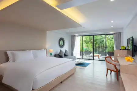 Anona Beachfront Phuket Resort - 2