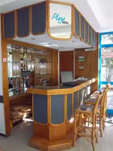 Plaza - 18