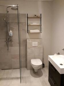 Post-Plaza Guesthouse - 8