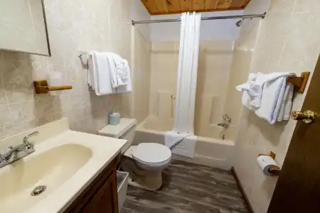 Depe Dene Lakeside Resort - 455