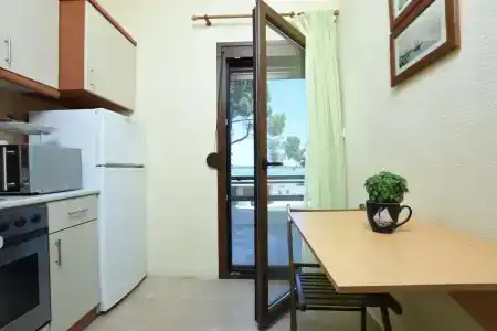 Haus Platanos Apartments & Bungalows by the Sea - 8