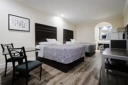 Palace Inn - 24