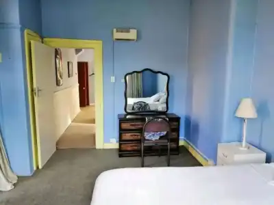 Stafford Gables Hostel - 61