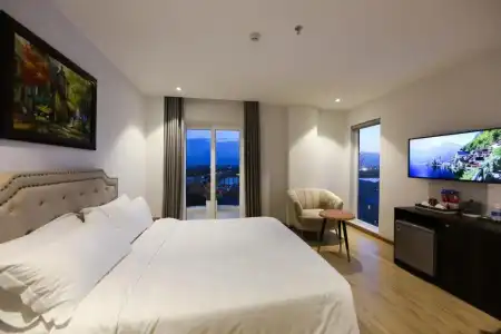 RHM Luxury And Suite - 56