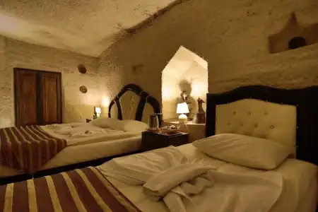 Kayatas Cave Suites - 28