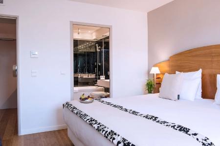 HÔTEL C Suites Chambres Spacieuses - 2