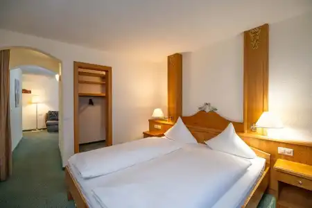 Grichting & Serviced Apartments - 75