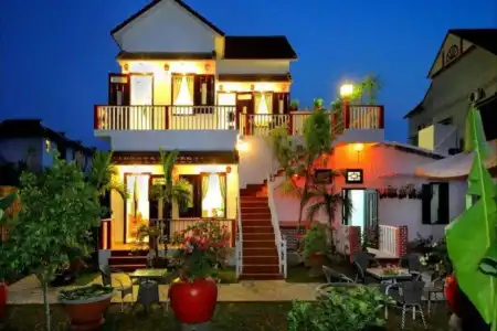 Red House Homestay - 0