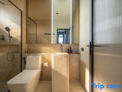 Shan Villas Sukhumvit - 203