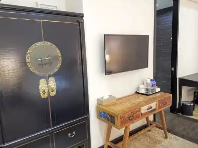 1825 Gallery - 43