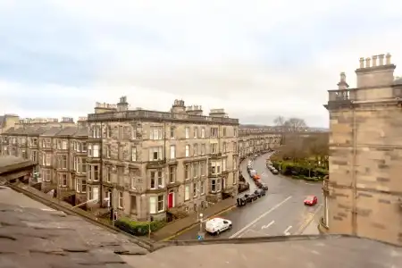 Revolver Edinburgh - 114
