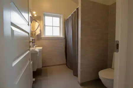 Hjarðarból - 5