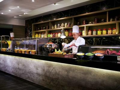 Grand Mercure Singapore Roxy - 13