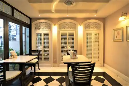 La Petite Salil Sukhumvit 8 - 22