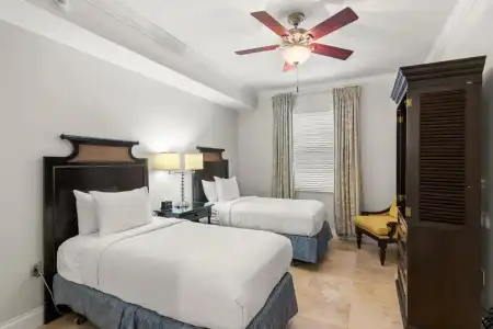 Beachside Resort & Residences - 4