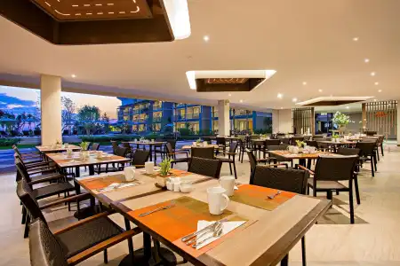 Le Meridien Khao Lak Resort & Spa - 25
