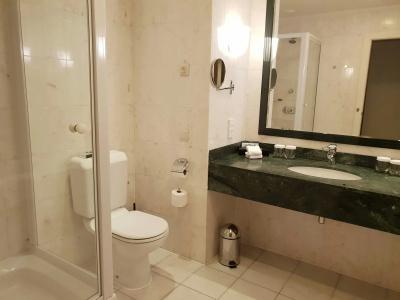 Hilton Antwerp Old Town - 9