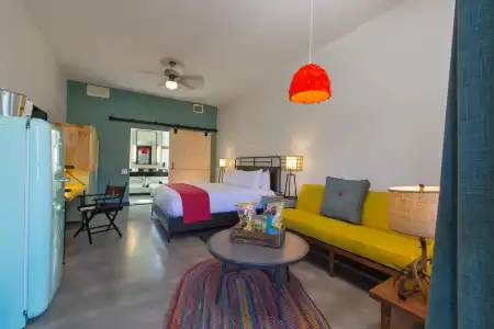 Lone Star Court, by Valencia Collection - 34