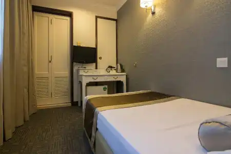 The Inn At Temple Street - 6