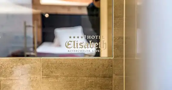Elisabeth - 42