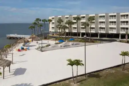 Sailport Waterfront Suites - 45