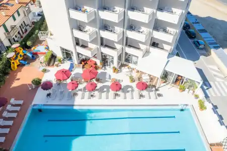 UNAHOTELS Imperial Sport - 16