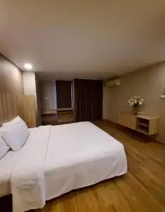 Baan Tanwa - MRT Ratchadapisek - 100