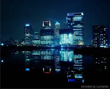 Marlin Apartments Canary Wharf - 14
