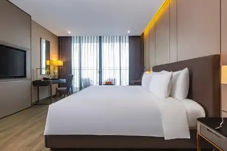 Le Sands Oceanfront Danang - 14