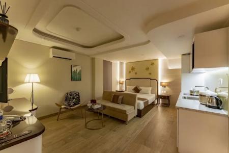 Golden Tree & Apartment - 23