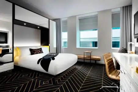W Montreal - 63