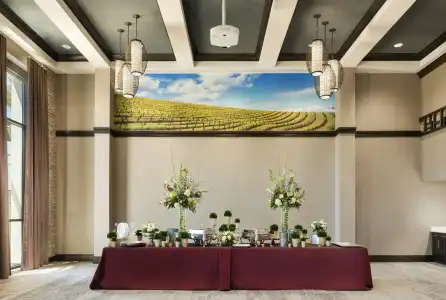 Hampton Inn & Suites Napa - 46