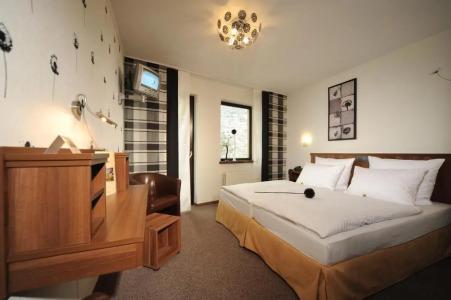 Mosel& Restaurant Zur Traube Gmbh - 30