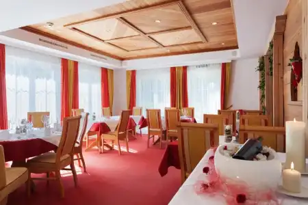 Hotel - 13