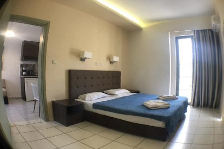 Oleander Apartments - 3