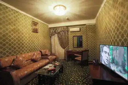 Zargaron Plaza - 98