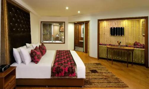 Radisson Blu & Suites GRT Chennai - 43