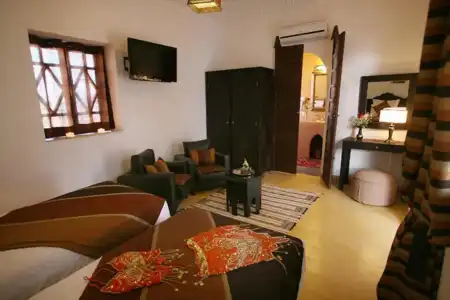 Riad Shaloma - 35