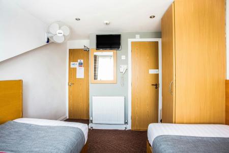 London Guest House by OYO - Acton - 35