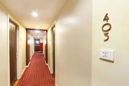 Bally Suite Silom - 12