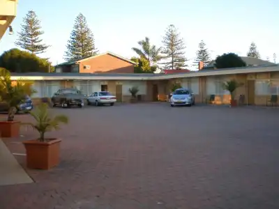 Glenelg Motel - 16